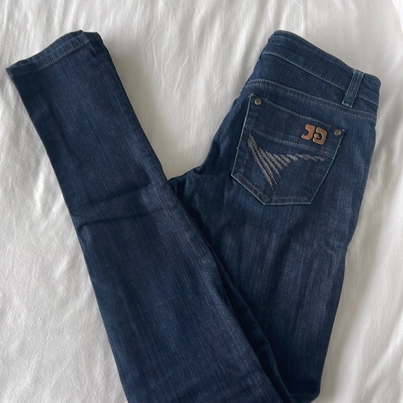 Joe’s Jeans Chelsea Fit - Picture 1 of 4